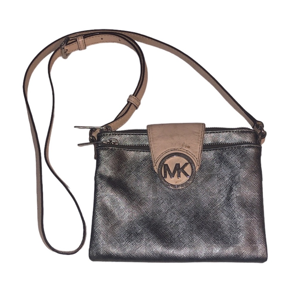 Michael Kors MK signature crossbody bag